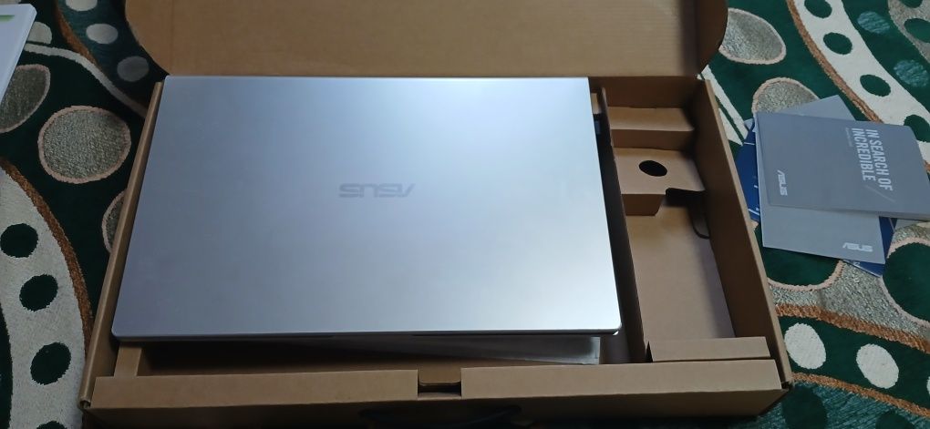 Asus 


---

Sotiladi: Asus X5