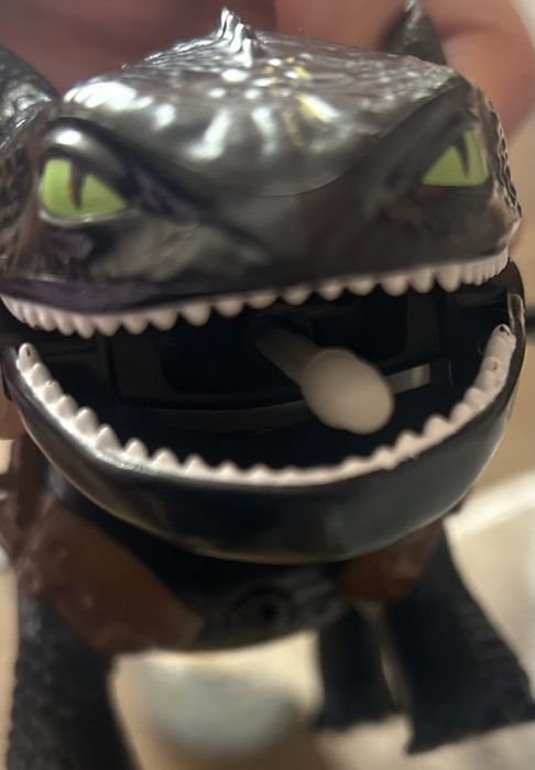 Огнедишащ Беззъб