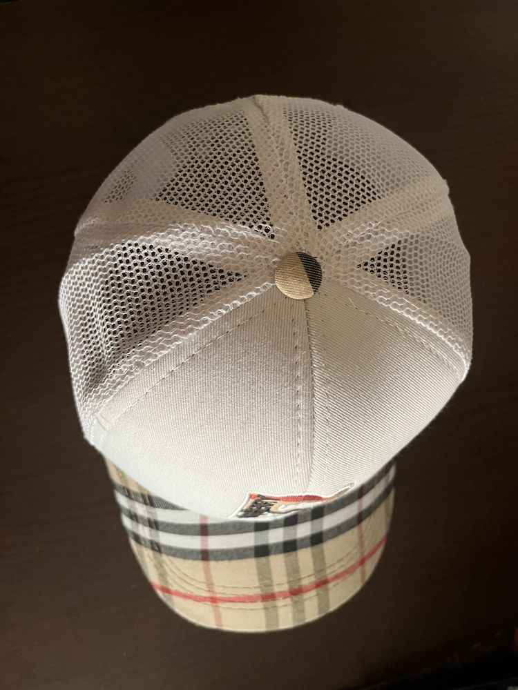 Sapca Burberry Urgent