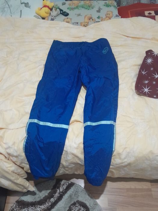Pantaloni impermeabil L nou