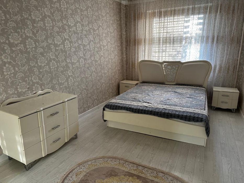 Продам спальный гарнитур