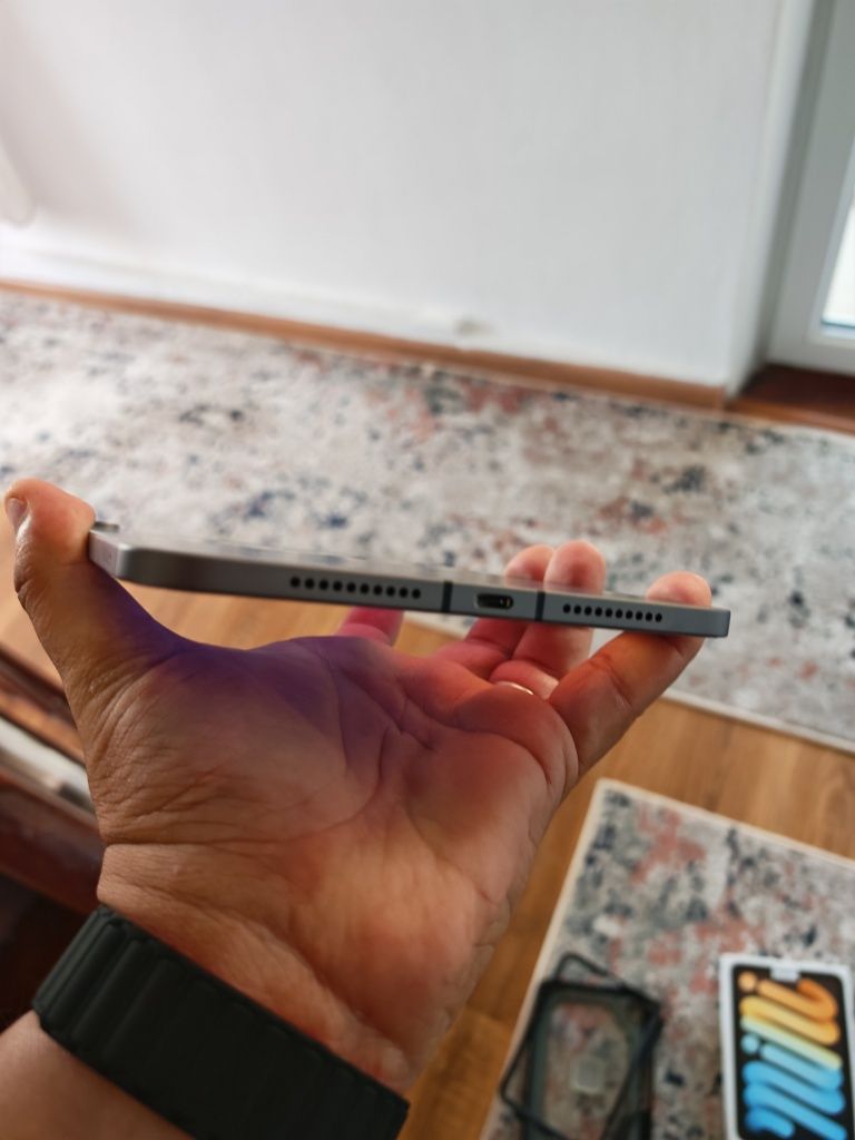 Vând iPad mini 6 A2568 5g Cellular 64gb