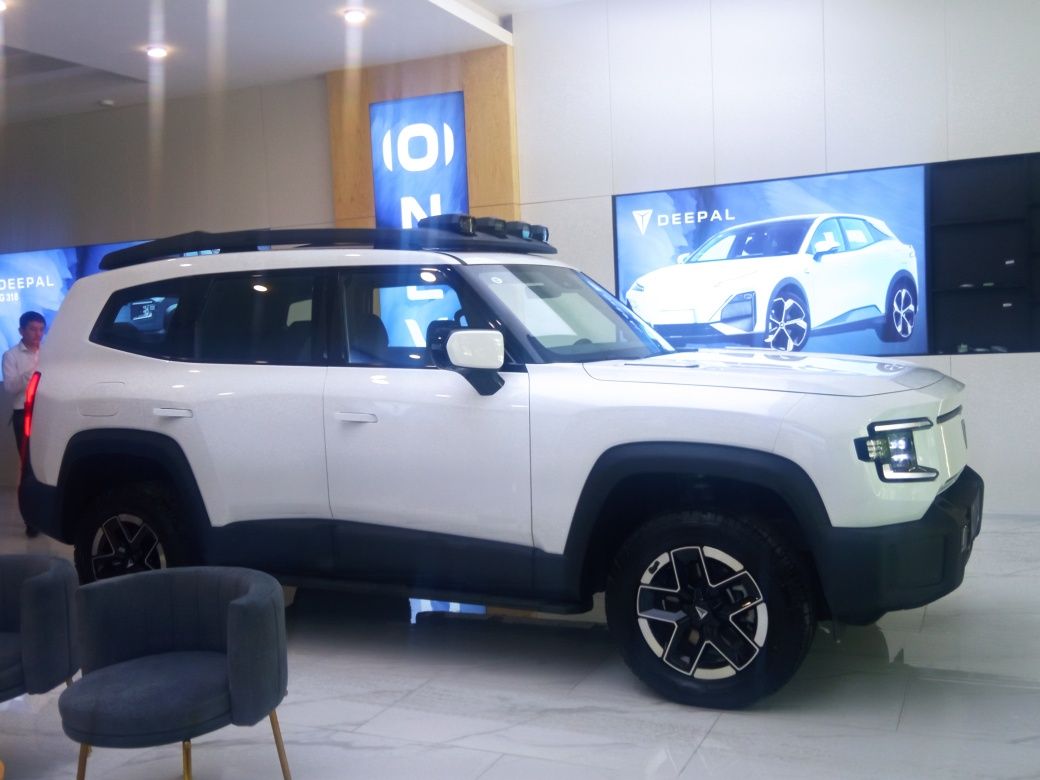 Changan Deepal G318