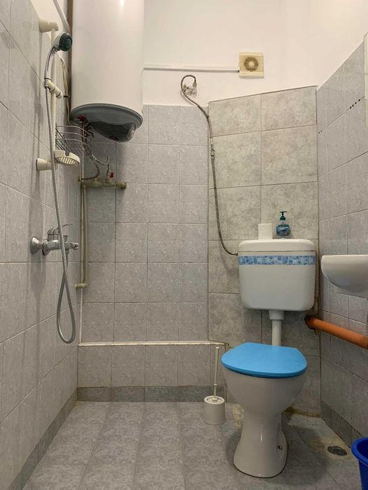 Дава се под наем Двустаен апартамент в Бургас, Център - 70 кв.м за 229.5 € - Снимка #4