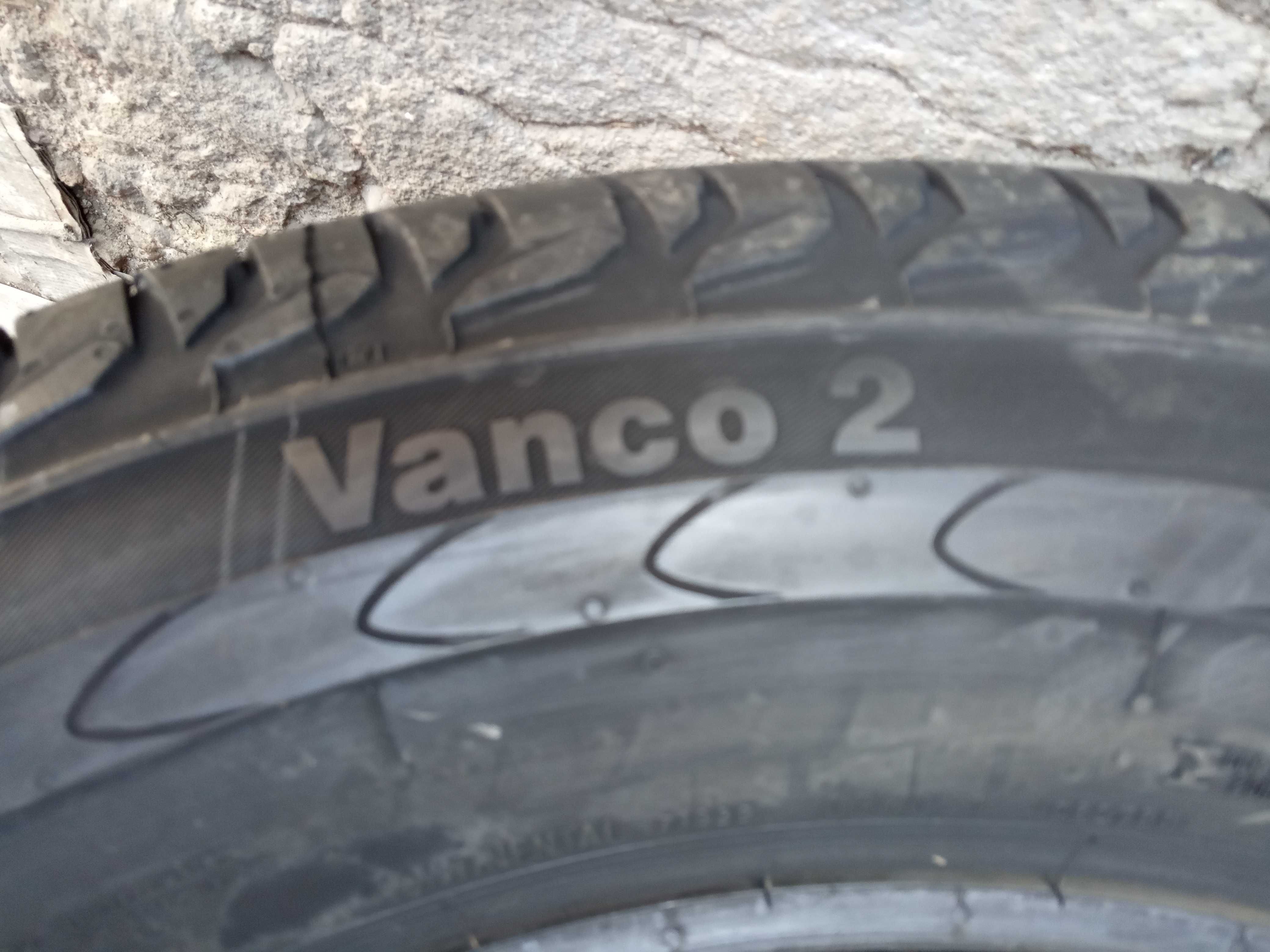 Нови бусови летни гуми 235/60R17C Continental Vanco 2 117/115R