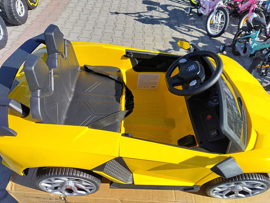 LAMBO Акумулаторна кола CHIARA жълт