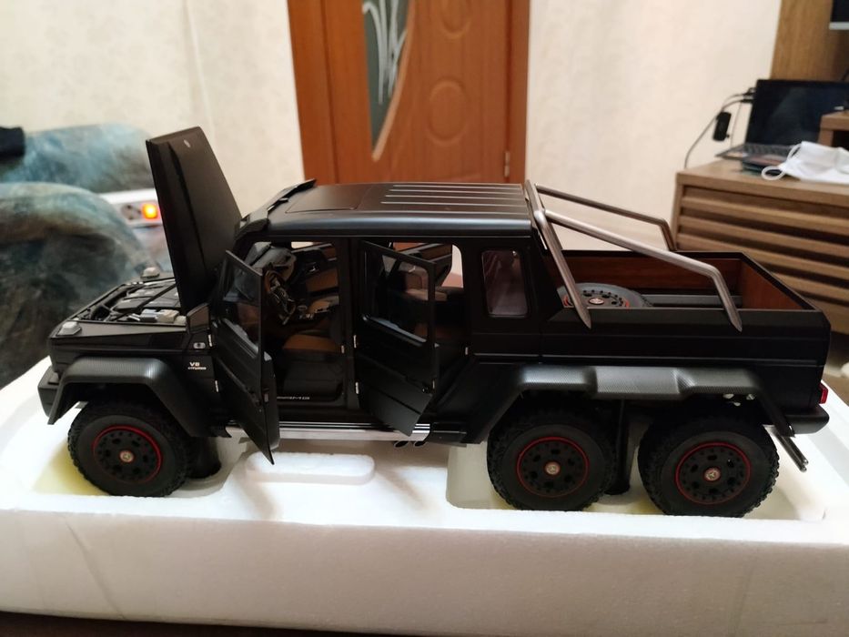 Mercedes G 6x6 1:18 auto art signature