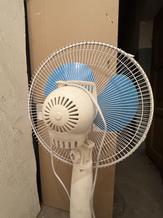 Вентилятор почти новый в идеальном состоянии