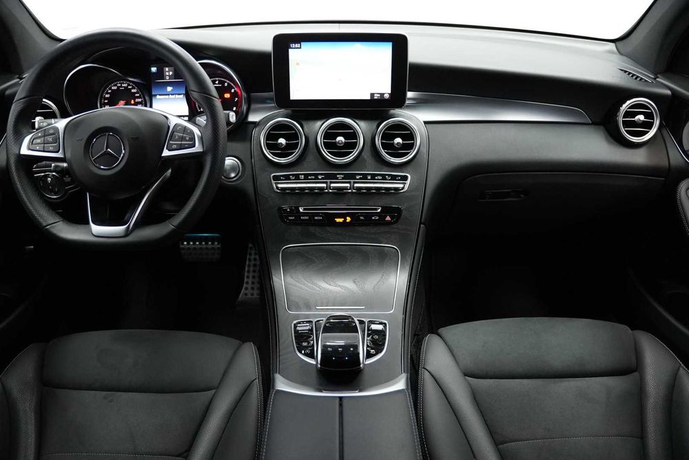 Mercedes-Benz GLC Coupe 300 4MATIC Posibilitate Leasing