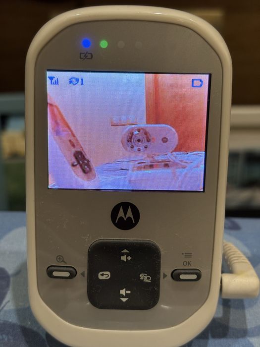 2 бр. Бебефон Motorola MBP622