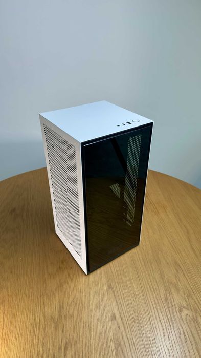 Carcasa NZXT H1 + AIO