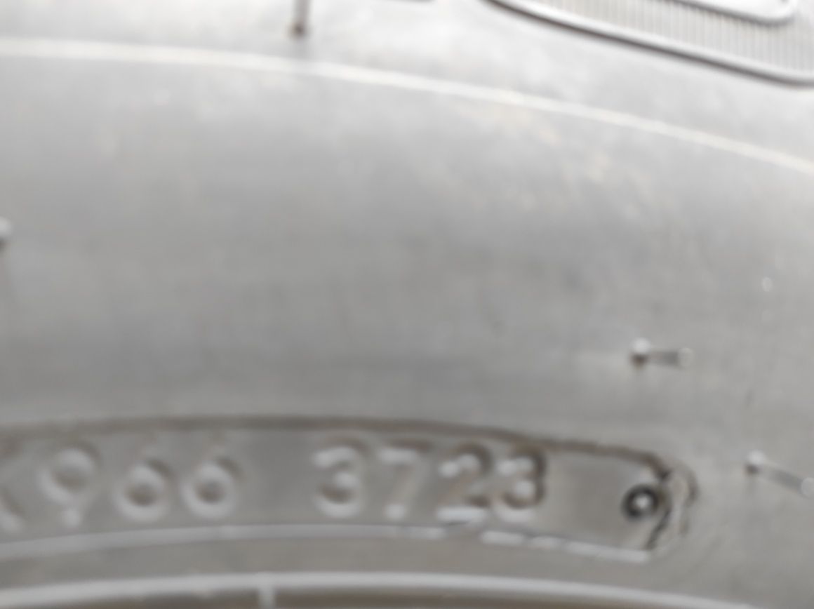 Нови гуми LASSA 235/65/16C Dot 3723