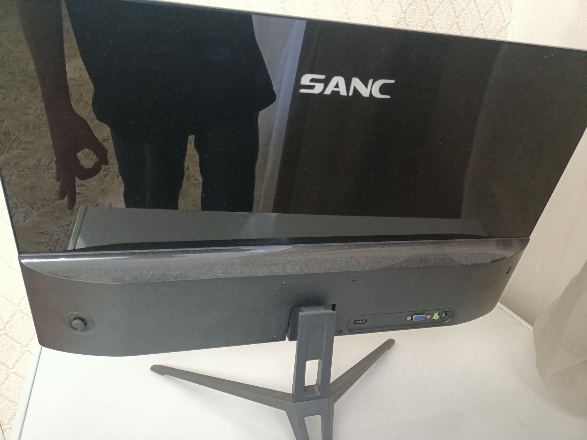 Игровой монитор Sanc