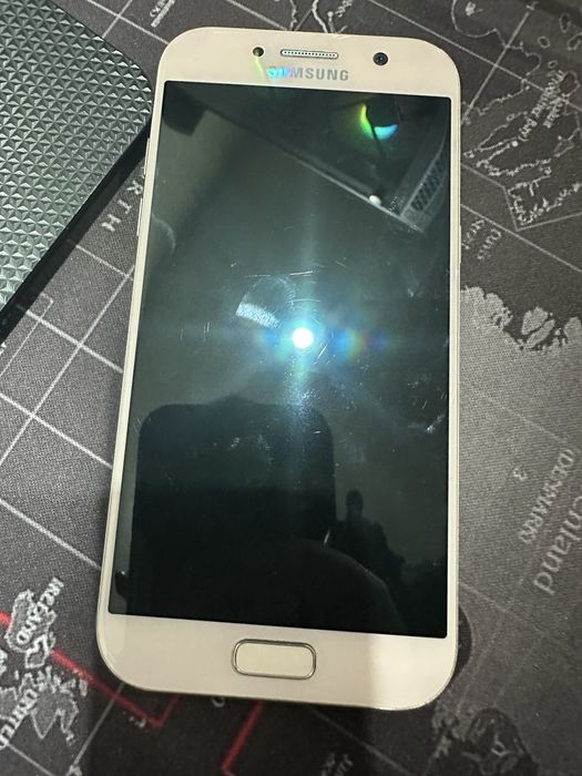 Продам samsung a520f