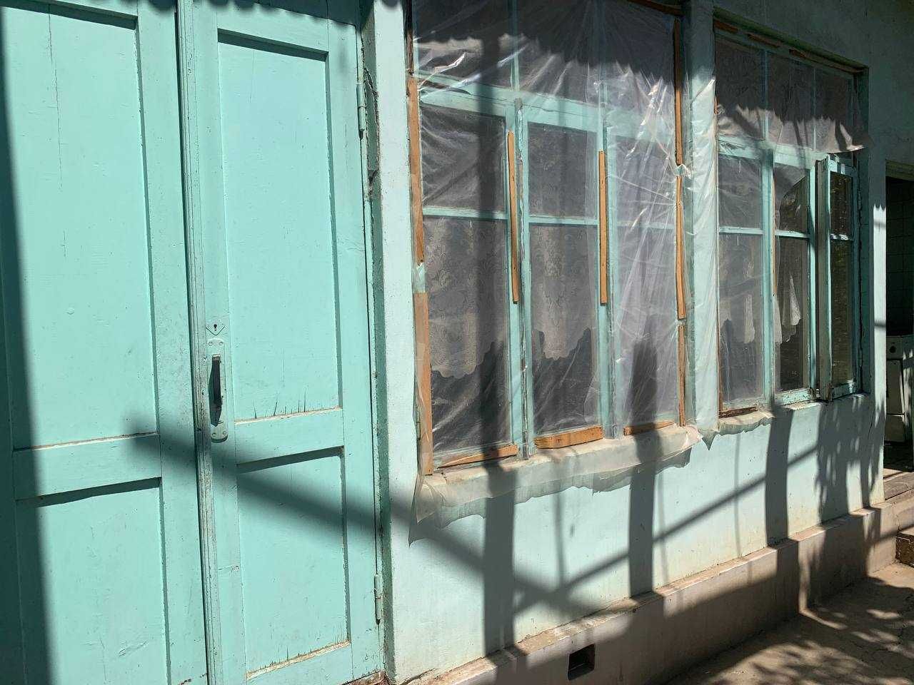 Ижарага  уйнинг 1 та хонаси берилади, Сдаётся в аренду 1 комната дома.