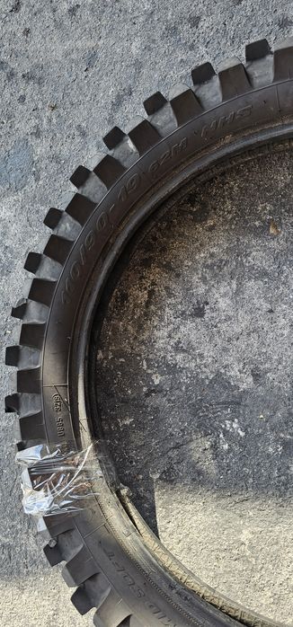 110/90 R 19 Pirelli