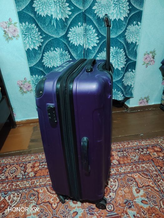 Продам чемодан...