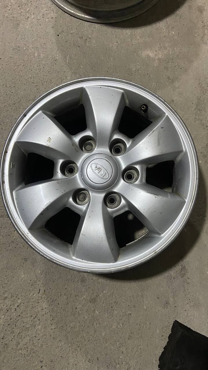 Kia Carnival 16 diska