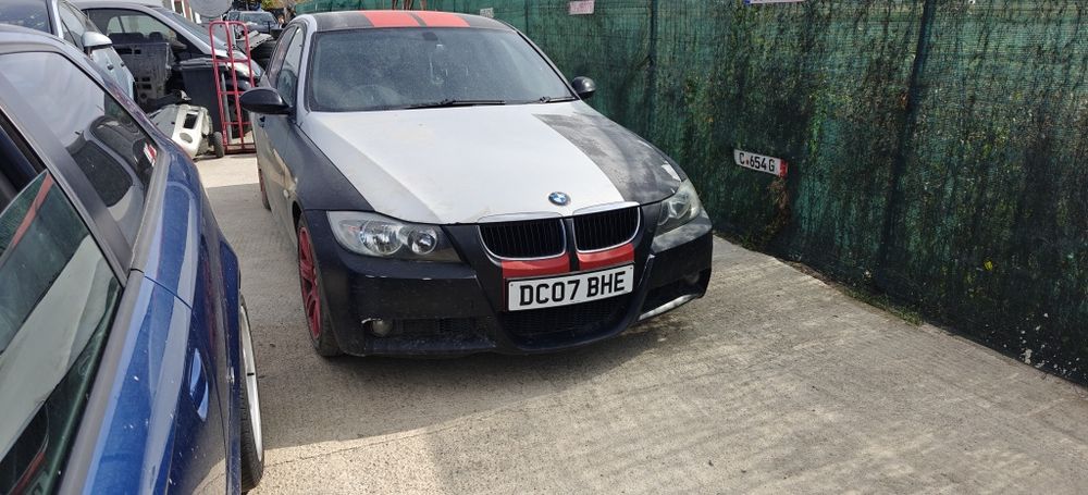 Vindem piese rezultate din dezmembrarea unui BMW seria 3 E90 NFL