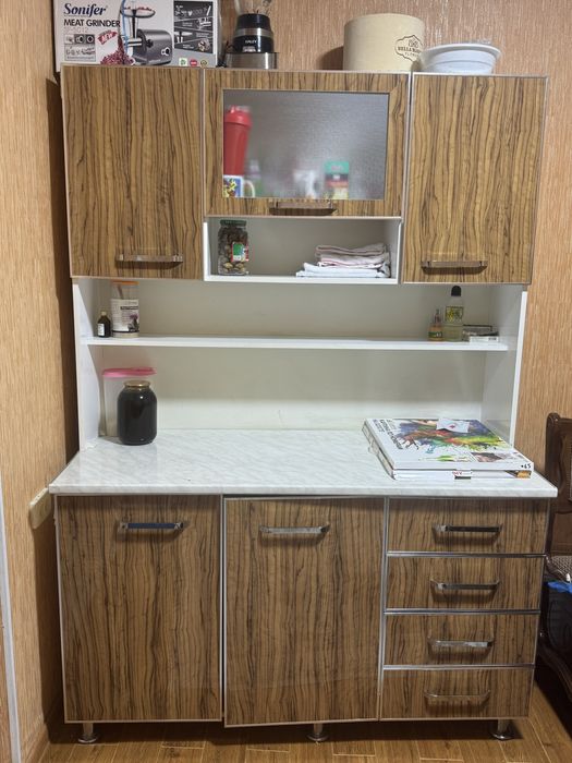 oshxona mebeli sotiladi, yengi