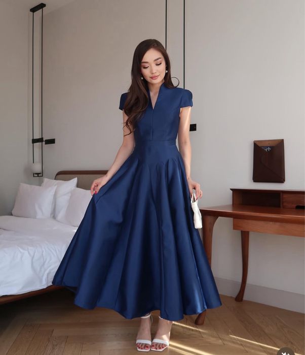 Продается платье черного цвета