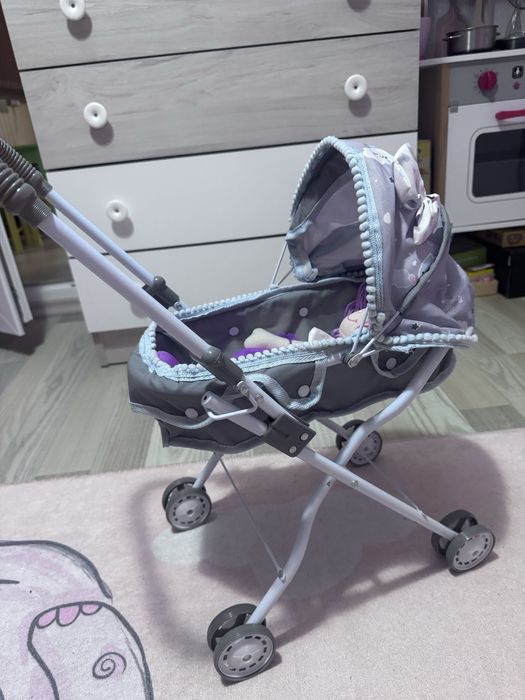 Детска количка с кукла