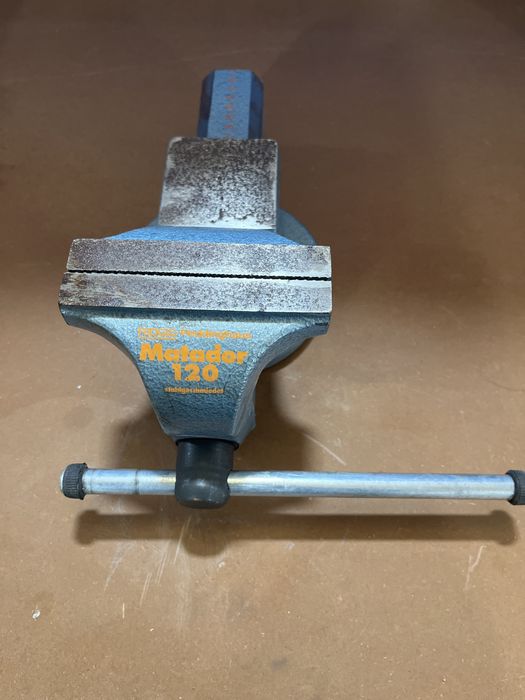 Продам тиски RIDGID Matador.