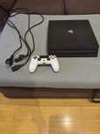 De vanzare ps4 pro