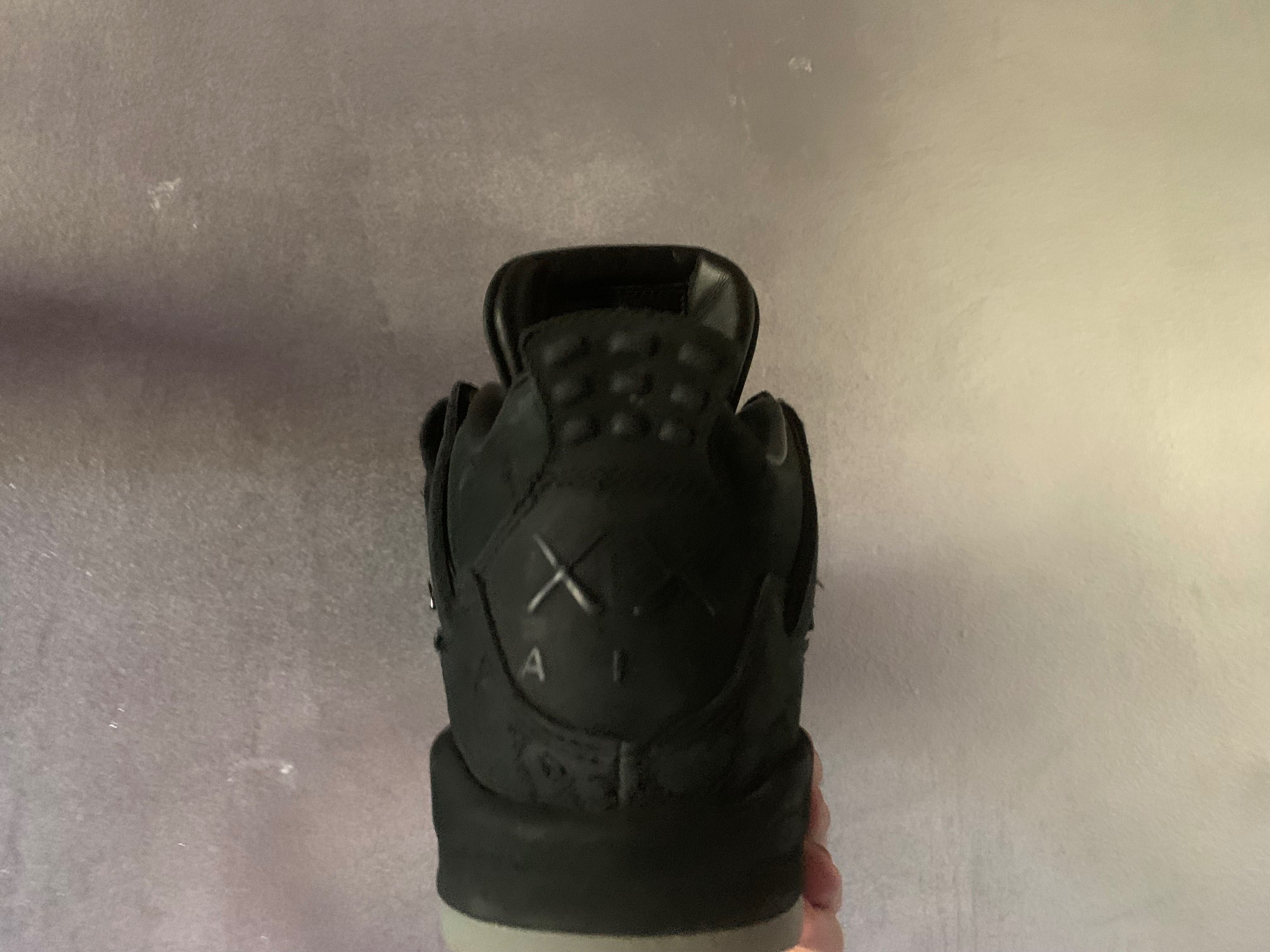 Air Jordan 4 kaws black foarte rari