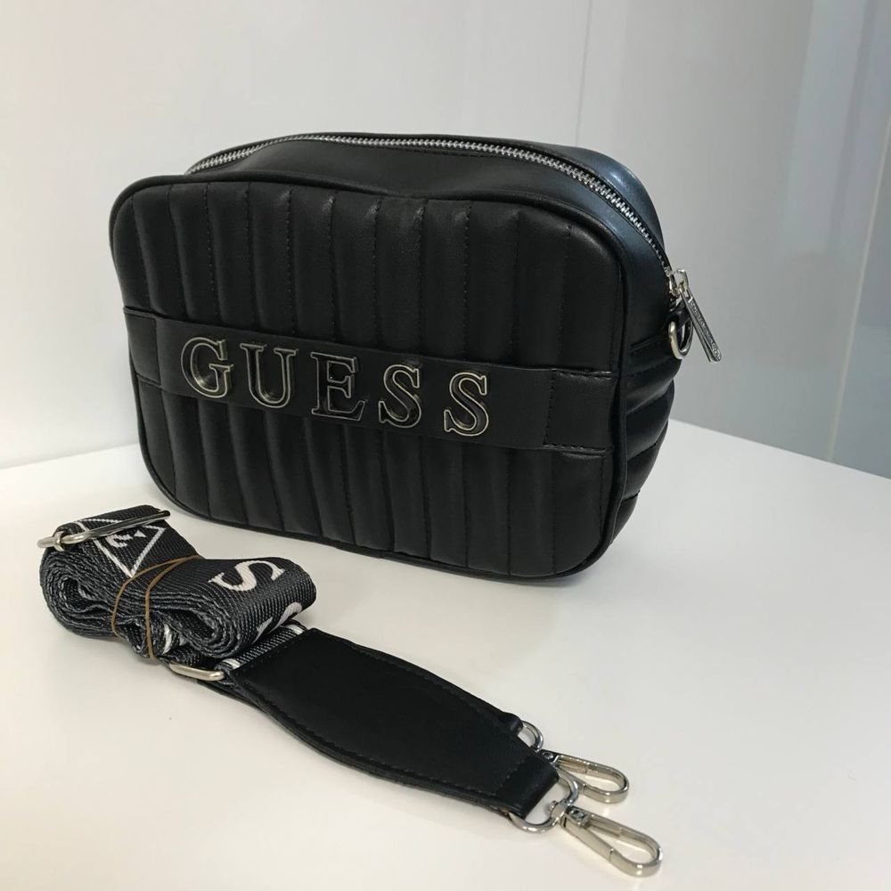 Geanta Guess neagra