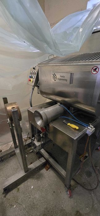 Vand linie de facut cuiburi paste fainoase. Presa + masina de modelat