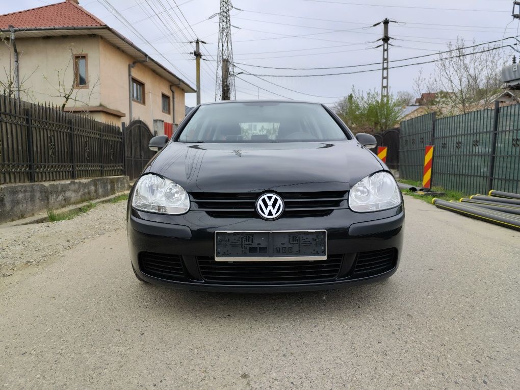 Volkswagen Golf 5 an 2009 motor 1.9 TDi 4MOTION (4x4)/model hatchback