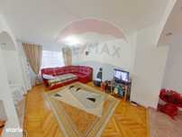 Apartament cu 4 camere de vânzare, str 1 Decembrie 1918