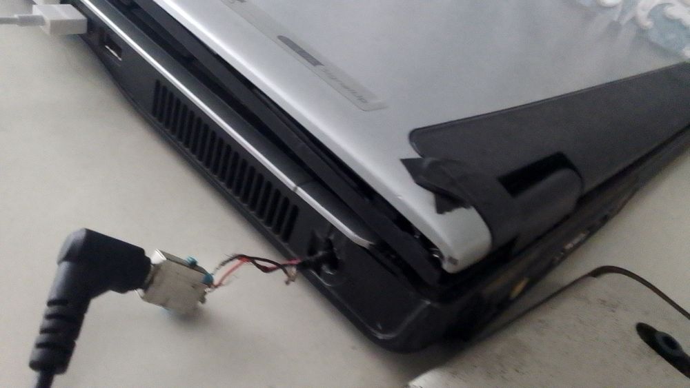 Acer notbok ishlashi zor holati oʻrta narxi 450min.
