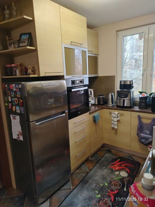 Хладилник Аристон с Горна камера