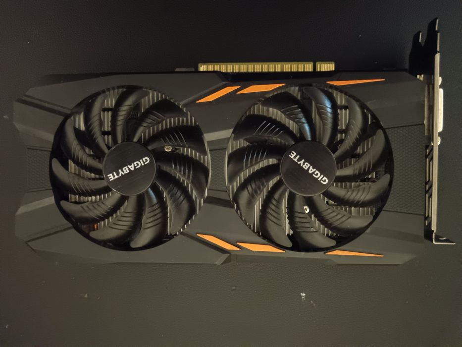 Vând gtx 1050ti gygabite 4gb