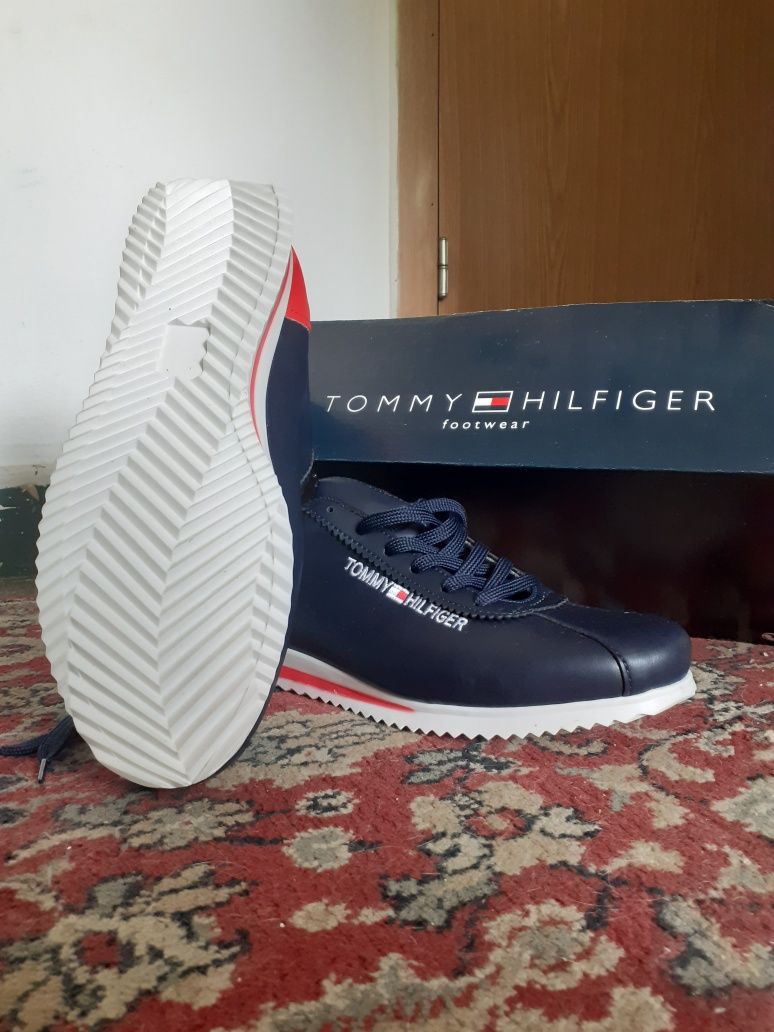 Tommy Hilfiger pantofi