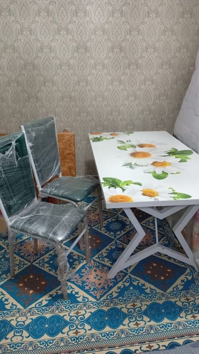 Продам кухонный стул стульями