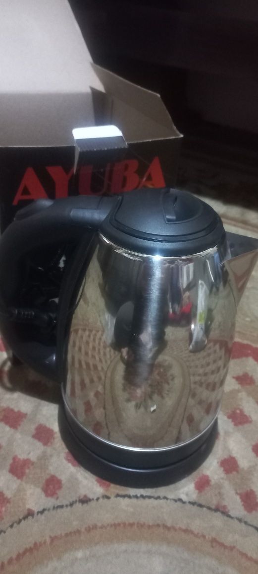 Продам электрический чайник фирма AYUBA