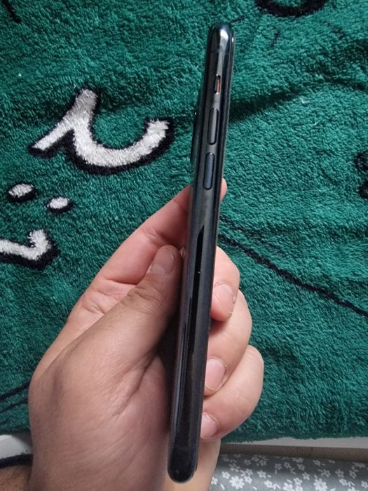 Vând iPhone 11 pro