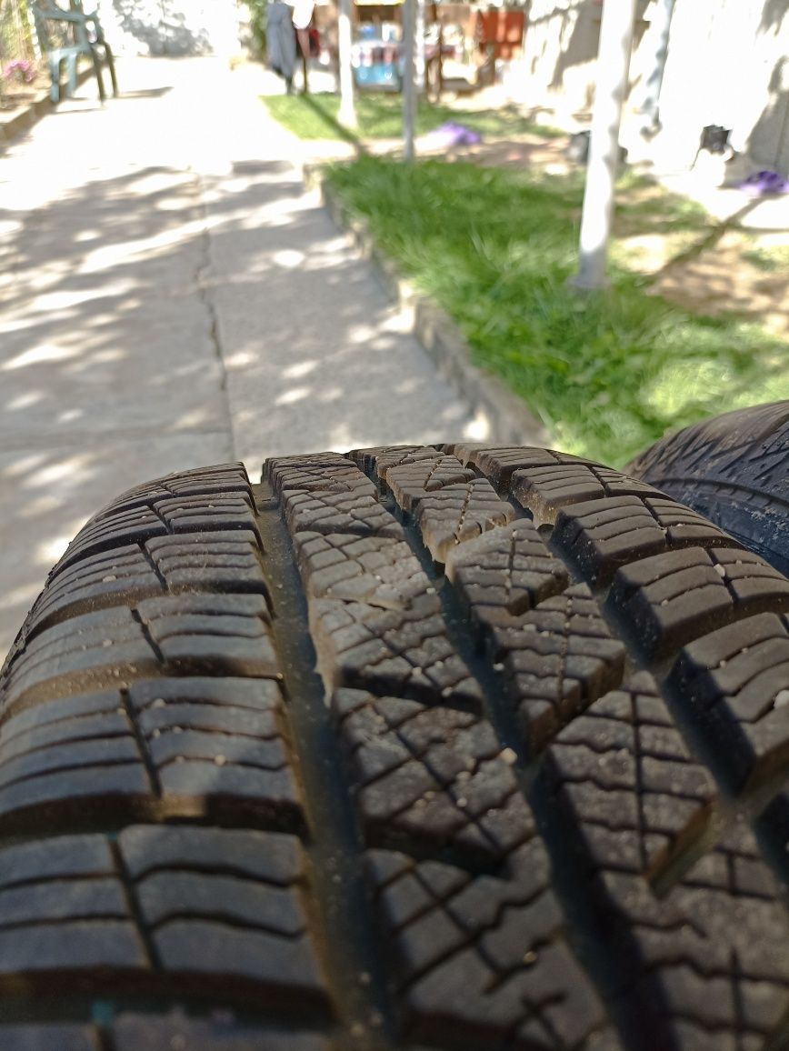 Зимни гуми 195/65/15 с железни джанти 15" за Golf, Audi, Seat, Skoda