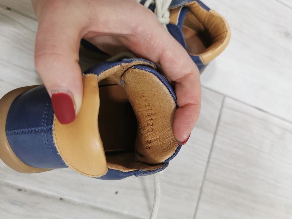 Ghete / pantofi din piele Bisgaard  mărimea 23