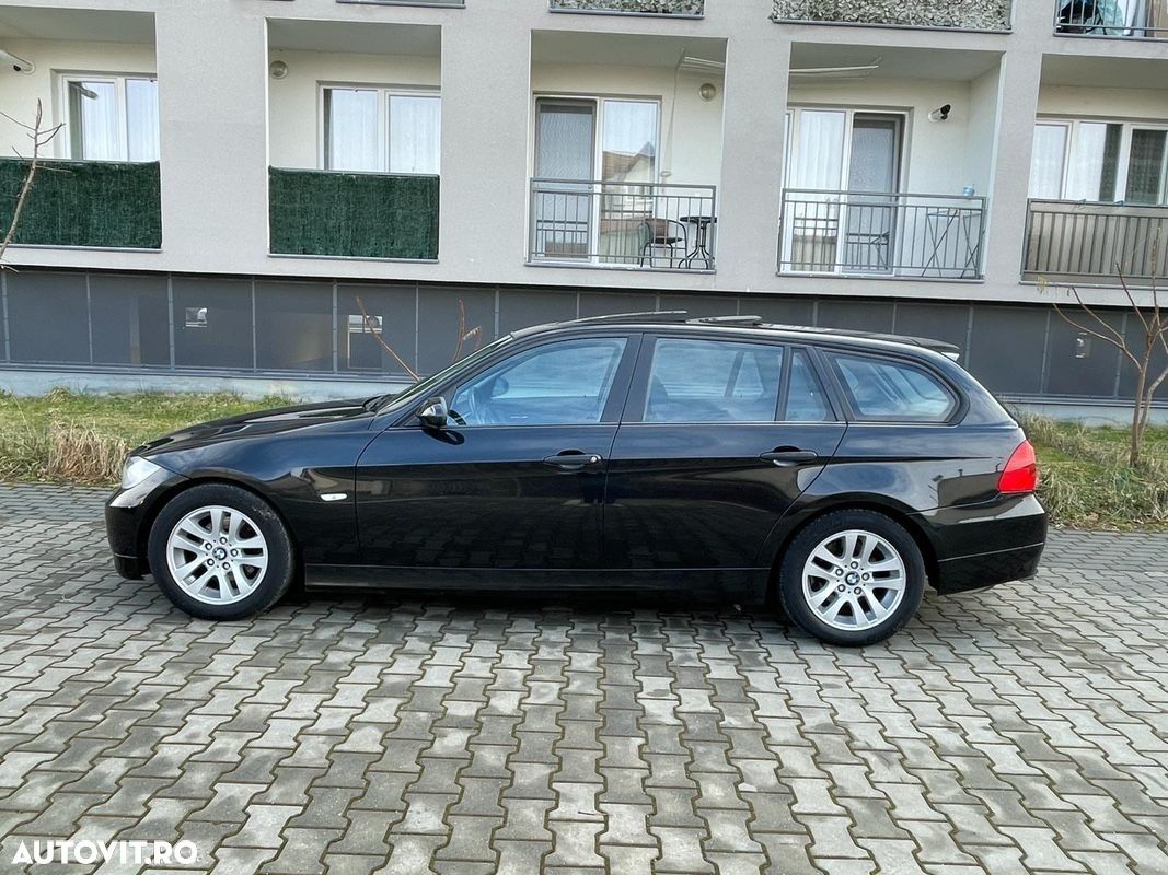 Dezmembrez BMW 320 E90 163 cp 2007