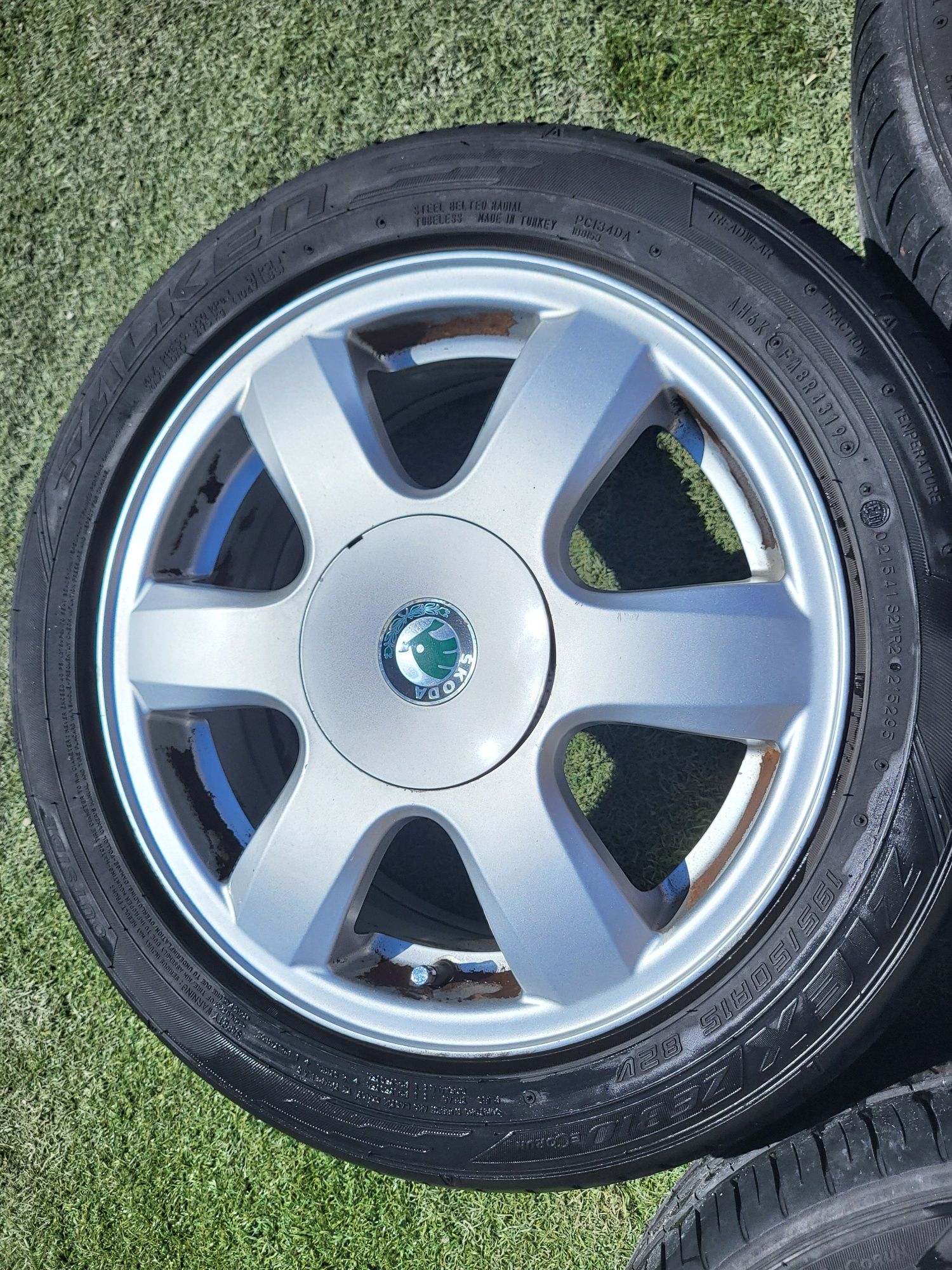15 5x100 Skoda лети джанти 5х100