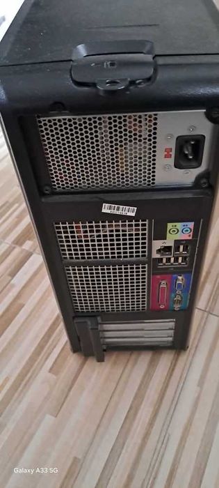 Продавам компютър и монитор DELL