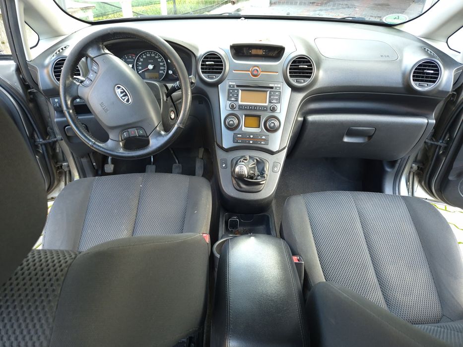 Vand Kia carens 1.6