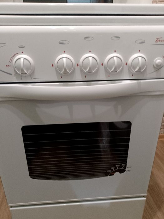 Продам газовую плиту