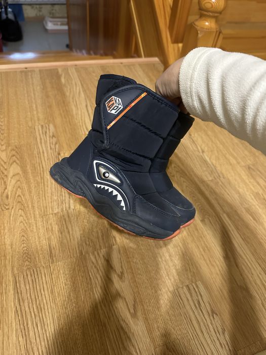 продам детские зимние ботинки