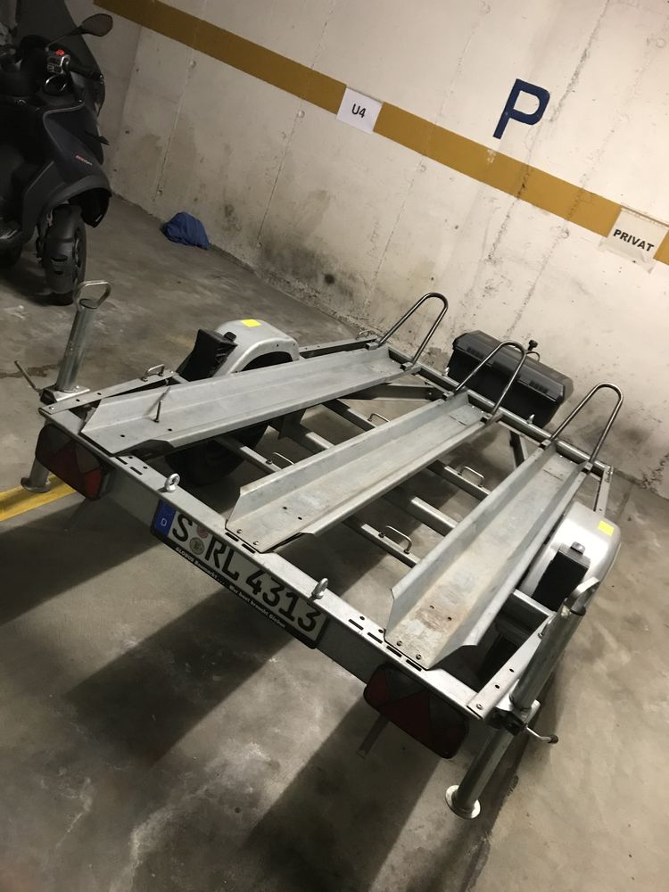 Remorca moto cu 3 rampe