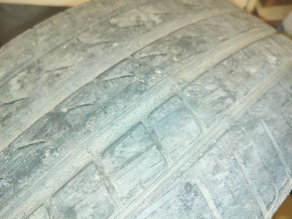 3 ед. гуми. Сава Sava  175/65/14" , Пирели ,Pirelli 225/50/17", Дебика